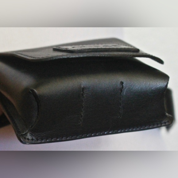 GUESS BELT POUCH BLACK GENUINE LEATHER SMALL - Picture 8 of 10